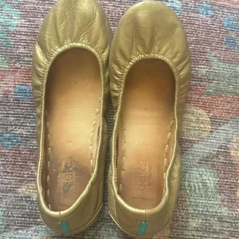 Source Unknown tieks metallic